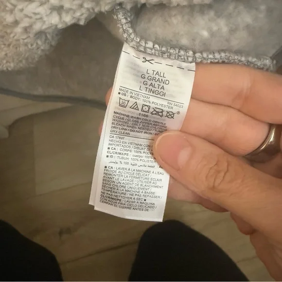 Old Navy Gray Sherpa quarter zip - Picture 5 of 8